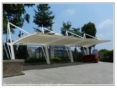 南平膜結(jié)構(gòu)車棚與張拉膜雨棚 打造建陽、建甌、武夷山多功能景觀設(shè)施